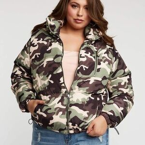 NWOT-Charlotte Russe camp puffer jacket